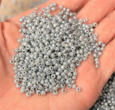 3mm Seed Beads ~ 20g ~ Ceylon Grey