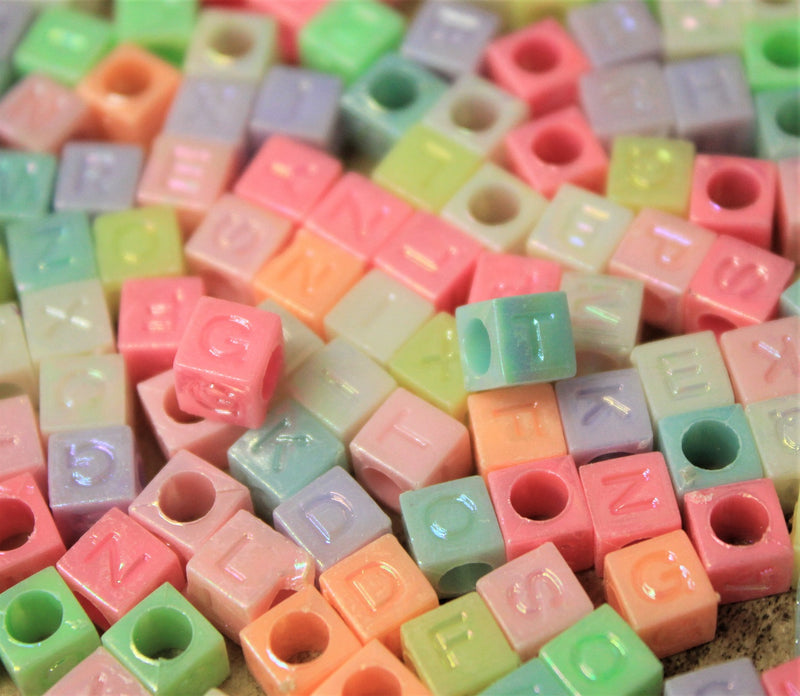 150 x Mixed Acrylic Alphabet/Letter Beads ~ Mixed Colours ~ 6mm Cubes
