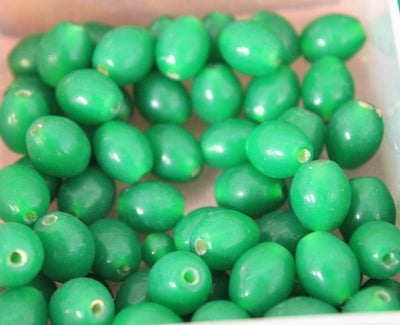 Oval Glass Bead ~ 9x11mm ~ Shamrock Green
