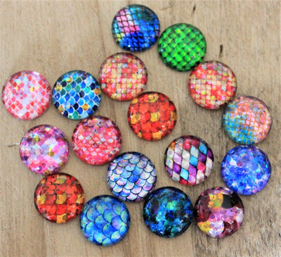 12mm Glass Cabochons ~ Mixed Fish Scale Pattern ~ Pack of 5