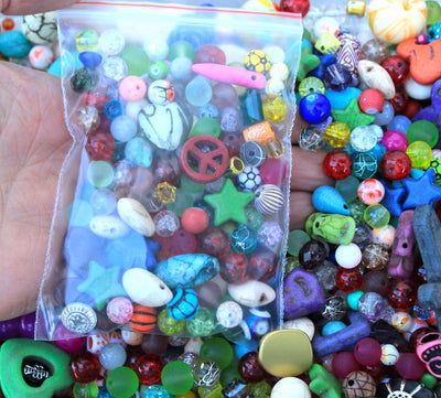 The Bead Store 100g Bead Mix of Glass Beads, Acrylic Beads, Synthetic Turquoise