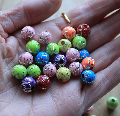 The Bead Store 10mm Round Acrylic Silver Flower Beads ~ Mixed Colours ~ Pack of 10