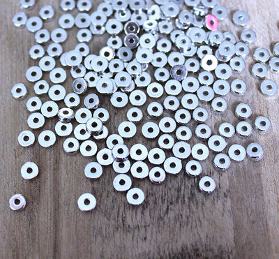 The Bead Store 5mm Flat Round Acrylic Beads ~ Metallic Silver ~ Pack of 50