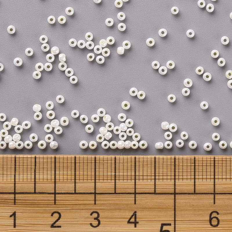 The Bead Store Size 11/0 FGB Seed Beads Creamy White 20 grams