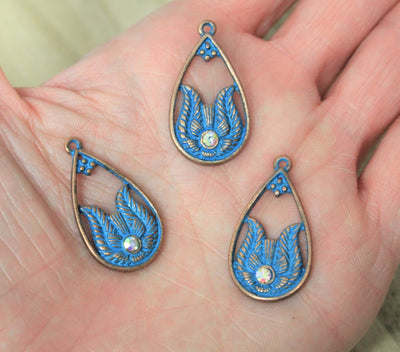 3.1cm x 1.7cm Drop Shaped Antique Copper and Blue Patina Pendant with Crystal