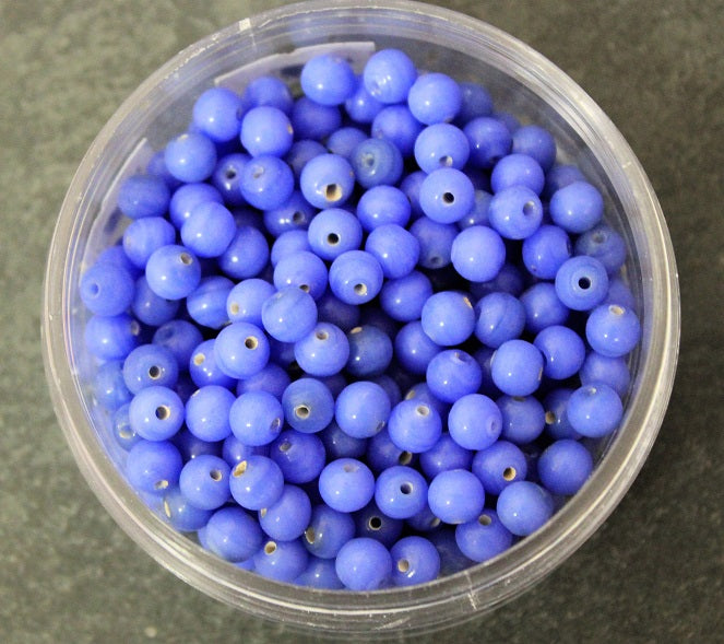 100 x Round Glass Beads ~ 6mm ~ Cornflower Blue