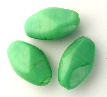 10 x Twisted Oval Glass Beads ~ 20mm ~ Sea Green