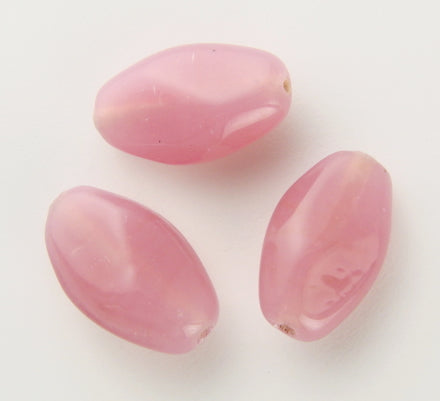 10 x Twisted Oval Glass Beads ~ 20mm ~ Pink