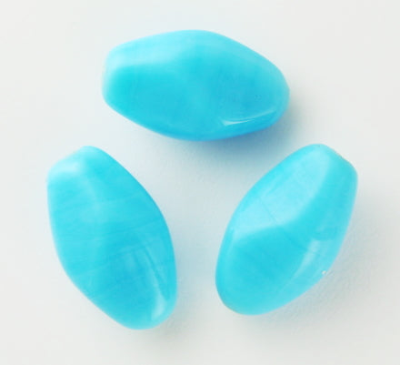 10 x Twisted Oval Glass Beads ~ 20mm ~ Sky Blue